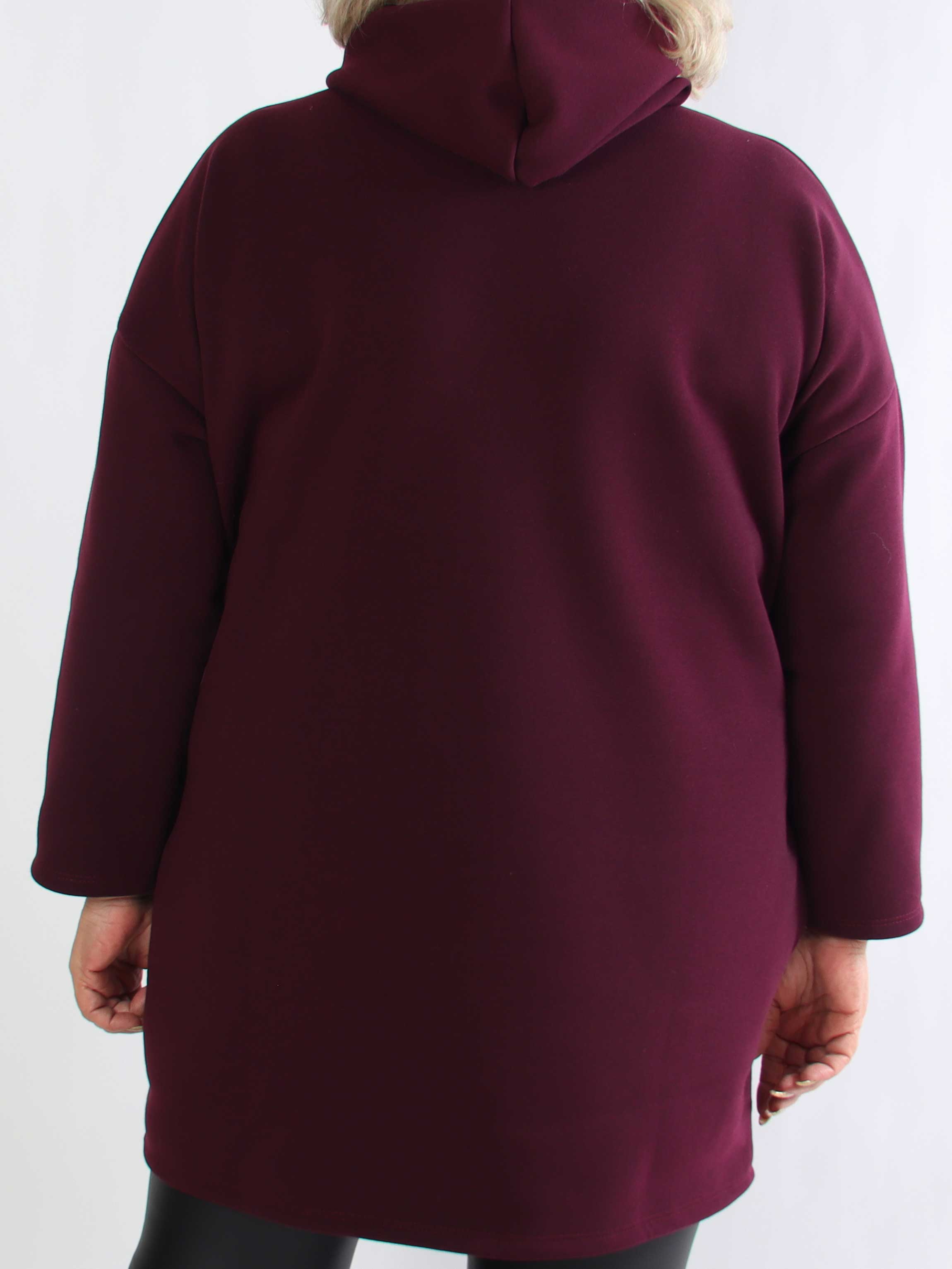 Perrine - Plus size hoodiekjole med VOGUE tryk med lommer